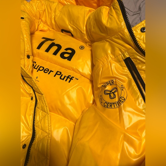 Aritizia TNA Super Puff Original - Picture 2 of 4